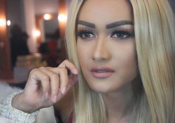 Ini Cerita Ustaz Zacky Mirza Saat Usap Air Mata Almarhumah Julia Perez dengan Kain Kafan