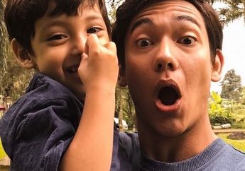 Punya Rumah 3 Lantai, Terungkap Alasan Adipati Dolken Nggak Bagi-Bagi THR untuk Keponakannya!