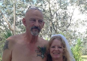 Menikah di Usia Senja, Pasangan Ini Menikah Dengan Tubuh Telanjang, Ini Alasannya