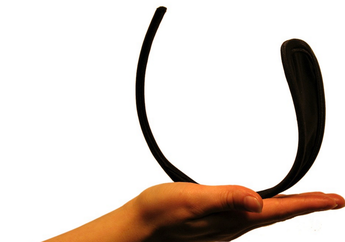 Sudah Coba C-String? Model Celana Dalam Ini Serasa "No Underwear"