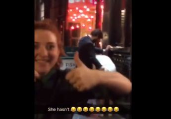 Ya Ampun! Lagi Mabuk Pasangan Ini Berbuat yang Tidak-tidak di Depan Publik, Malah Jadi Bahan Bercandaan