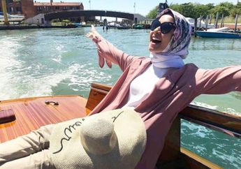 Lewati Momen Lebaran di Luar Negeri ala 8 Selebriti Indonesia