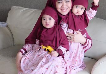 Paniknya Oki Setiana Dewi Saat Kedua Anaknya Jatuh Sakit