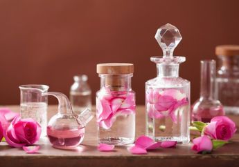 Agar Kulit Wajah Glowing, Pakai 5 Jenis Toner Wajah Alami Ini