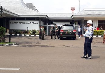 Video Detik-Detik Konvoi Barack Obama Menuju Bandara Halim Perdana Kusuma