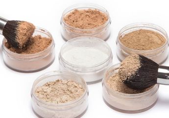 Ini Jenis Bedak ala Makeup Artist yang Wajib Dimiliki Para Makeup Junkie, Kamu Sudah Punya Belum?
