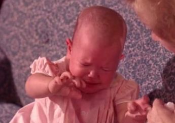 Bayi Ini Menangis Tanpa Sebab Namun Setelah Kaos Kakinya dibuka, Si ayah Terhenyak Mendapati Kondisi Kaki Anaknya