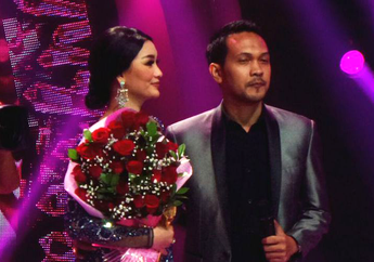 Dikabarkan Putus, Zaskia Gotik Masih Simpan Foto Mesranya dengan sang Kekasih