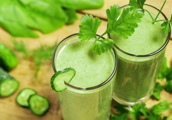 Hilangkan Lemak di Perut yang Membandel dengan Minum Air Jus Mentimun