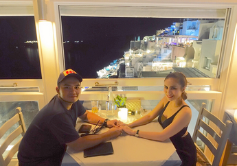 Honeymoon ke Santorini Yunani, Ini yang Dikeluhkan Momo Geisha, Kasihan