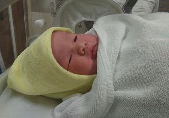 Ini Penyebab Ussy Sulistiawaty Lahir Caesar