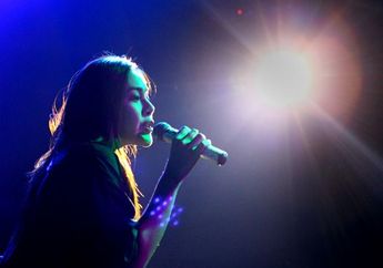 TERPOPULER: Seleb Cowok Bikin Kesengsem, Perilaku Fildan dan Suami Ayu Dewi Mengejutkan!