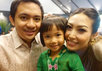 Baru Juga Lahir, Suami Ayu Dewi Sudah Punya Harapan Setinggi Ini Pada Anak Laki-lakinya