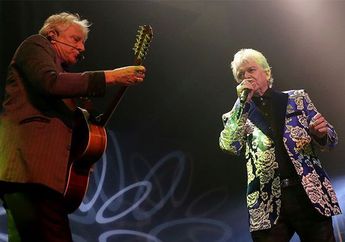 Air Supply Banjir Sorak Penonton Saat Turun Panggung dan Selfie Bareng