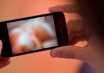 Pilu dan Pedih! Ibu ini Syok, Buka Ponsel Isinya Foto Anaknya Tengah Dinodai Seorang Pria