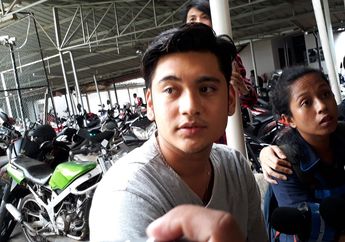 Giorgino Abraham Jenguk Ammar Zoni di BNN, Bawa Apaan Gede Banget?