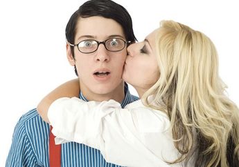 Ciri Pria Jago Bercumbu dan Memuaskan Istri di Ranjang, Salah Satunya Ditebak dari Zodiaknya loh!