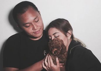 Salam Di Peristirahatan Terakhir Oka Mahendra, Awkarin: See You On The Other Side Sweetheart