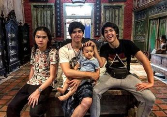 Begini Keakraban Al, El, dan Dul Dengan Adik Tirinya