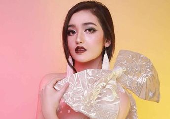 Seksi Umbar Paha Mulus, Ranty Maria Banyak Dicibir Netizen