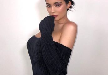 Akun Snapchat Kylie Janner Diretas, Hacker Ancam Sebar Foto Bugilnya