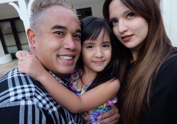 Ternyata Orang-Orang Memilih Foto Bareng Anaknya daripada Mama Artisnya!
