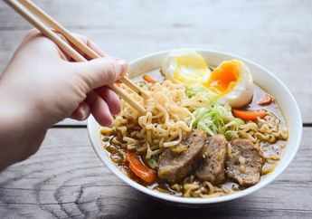 Biar Lambung Kamu Nggak Rusak Seperti Dr Ryan Thamrin, 3 Cara Memasak Mi Instan Sehat Ini Boleh Kamu Tiru!