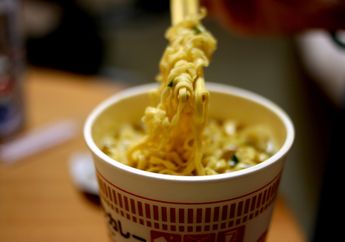 Jadi Makanan Kegemaran Dokter Ryan Thamrin, Inilah 10 Mie Instant yang Paling Disukai di Asia, Nomor 8 Non Halal