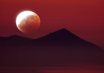 Ini Tata Cara Shalat Gerhana Bulan Yang Terjadi Mulai Kemarin dan Hari Ini...