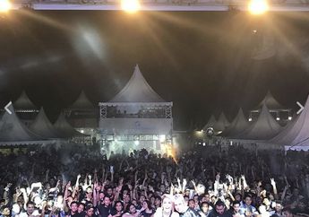 Nyaris Telanjang, Tubuh Nikita Mirzani Jadi Rebutan Ratusan Lelaki di Bali