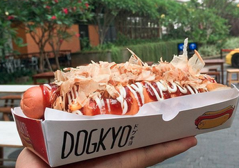 Nongkrong Akhir Pekan Seru di Dogkyo, Hotdog Super Mantap Bikin Kamu Kewalahan Makannya