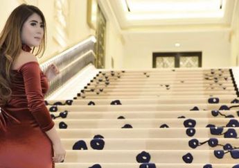 Dari Model Majalah Dewasa, Kini Ia Jadi Pengacara, Bagaimana Gaya Busananya?