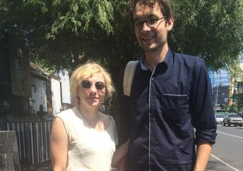 Tak Disangka! Barang Ini Bawa Pasangan Bule Asal Jerman Liburan Ke Surakarta