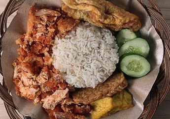 Ayam Geprek Salted Egg, Wiiidddiiih Apaan Lagi Nih? Mmm Maknyos Cuma Ada Di Ayam Brewok