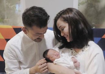 Atiqah Hasiholan Siapkan Dana Pendidikan Anak Sejak Dini