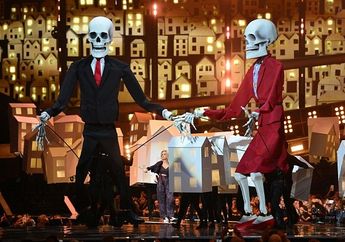 Publik Heboh, Tengkorak Donald Trump dan Theresa May Ditampilkan dalam Pentas Katy Perry