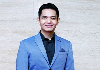 Wih, Dude Harlino Jadi Sopir Taksi Online