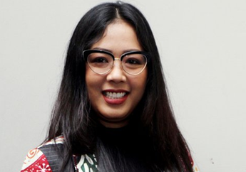 Cuma Pakai Sandal Jepit, Soimah Asyik Tarik Suaminya Pakai Tali Rafia