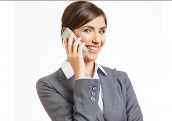 Waduh, Kamu Sering Menjawab Panggilan Telepon di Telinga Kanan? Waspadai Hal Ini!