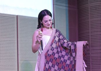 Gemar Memburu Kain Nusantara, Inilah Arti Fashion dan Musik Bagi Andien