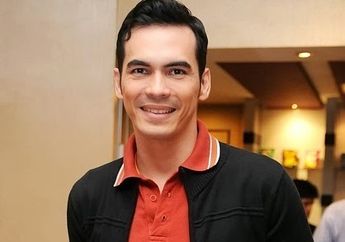 Si Ganteng Atalarik Syah Dituduh Biseksual, Ternyata&hellip;