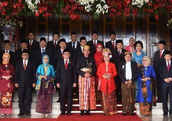 8 Fakta Di Balik Kostum Adat di Sidang MPR, Nomor 5 Bikin Jokowi Paling Ganteng