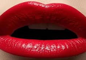 Tampil dengan Lipstik Merah di Hari Kemerdekaan, Kenapa Tidak?