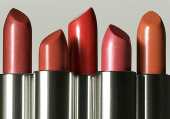 Siap-siap, Label Kosmetik Terkenal Ini Akan Luncurkan 10 Koleksi Lipstik Superstay Matte!