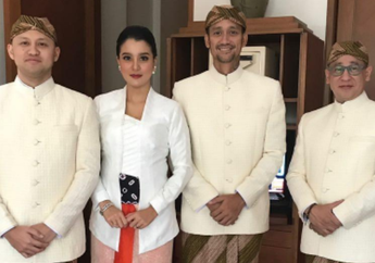 Pasca Keluar dari Penjara, Tora Sudiro Kenakan Baju Adat Jawa, Mau Kemana?