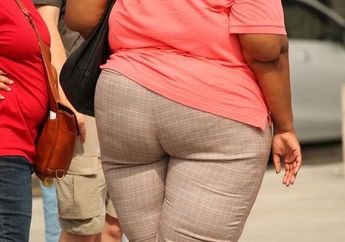 Hah, Duduk Bikin Pantat Jadi Lebih Besar? Fakta atau Mitos, ya