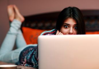 Awas! Suka Menonton Film Porno Bisa Akibatkan Perilaku Agresif, kok Bisa sih?