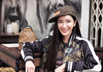 Ingin Tampil Rebel, Intip 5 Gaya Janda Konglomerat Ini dengan Unfinished Jins