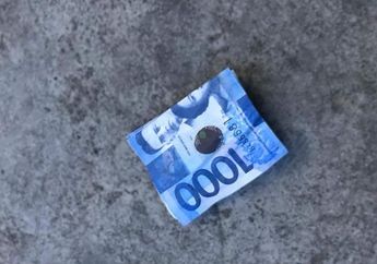 Kocak! Dikira Nemu Uang, Ternyata Isinya Malah Bikin Ketawa