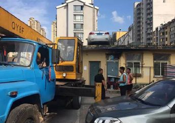 Jangan Parkir Sembarangan Jika Tidak Ingin Bernasib Sama Dengan Wanita Ini